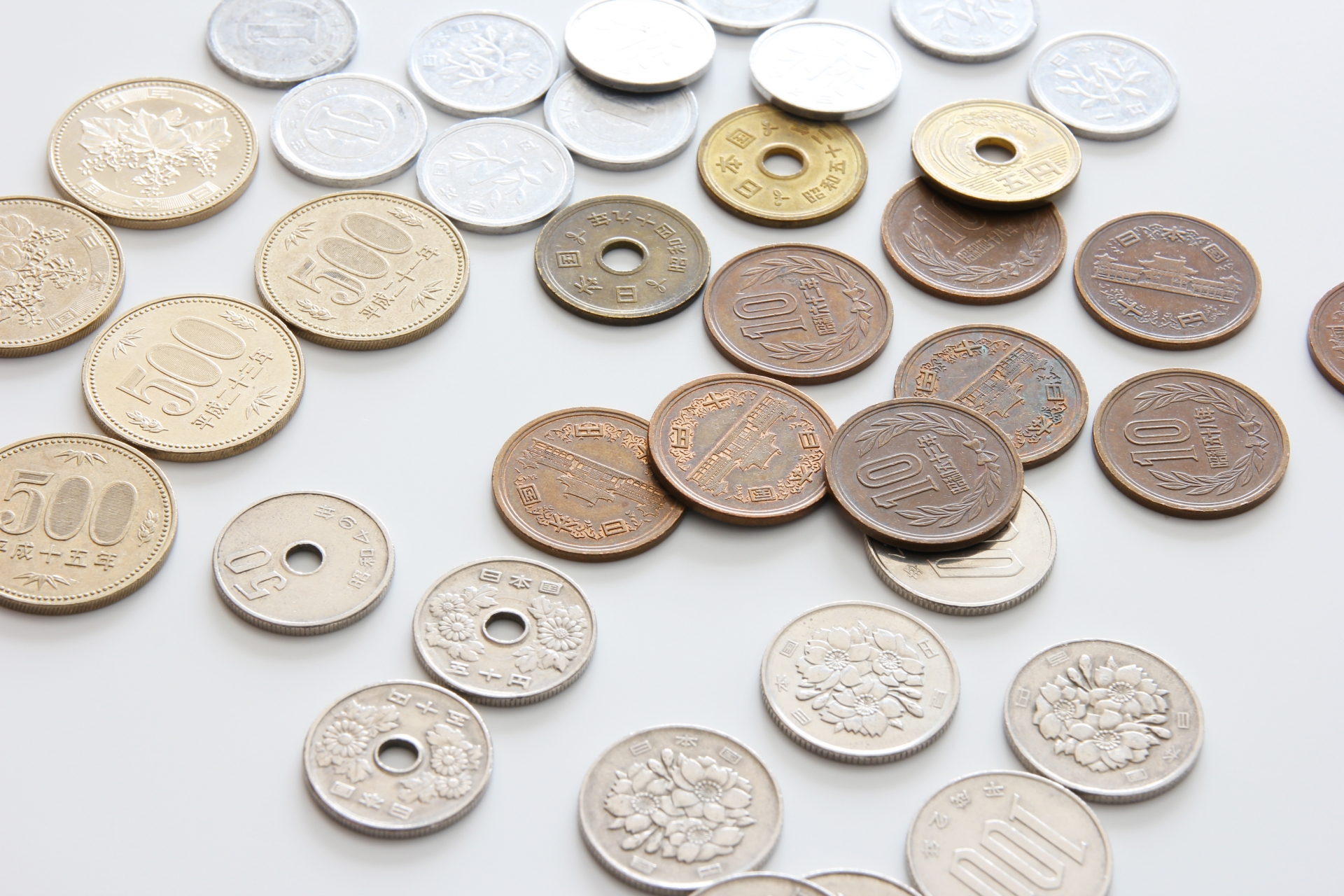 日本のいろいろな硬貨